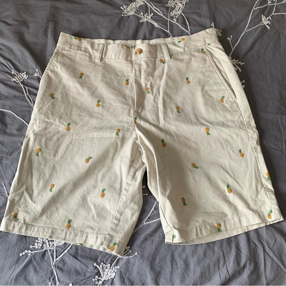 Men’s Old Navy Beige Pineapple Ultimate Slim Shorts Sz 32